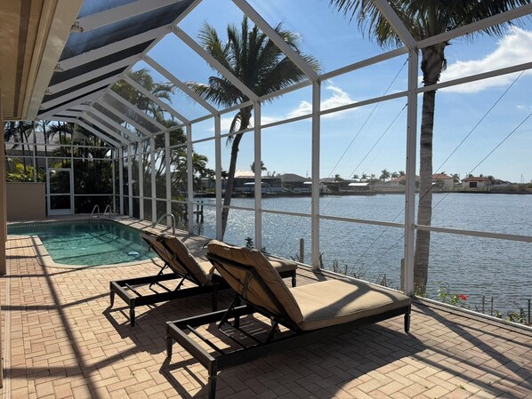 Pool - Marvelous 3-bedroom house with pool in NW Cape Coral (Cape Coral)