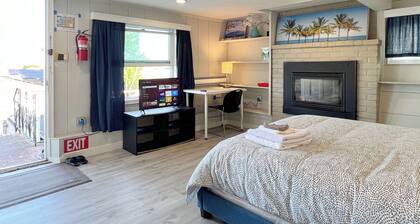 469 - Large Studio with Laundry and Patio near SFO, Walmart & YouTube HQ