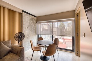 Dining - Myla 503R - 1BR in Roma Norte - LowF (Ciudad de México)