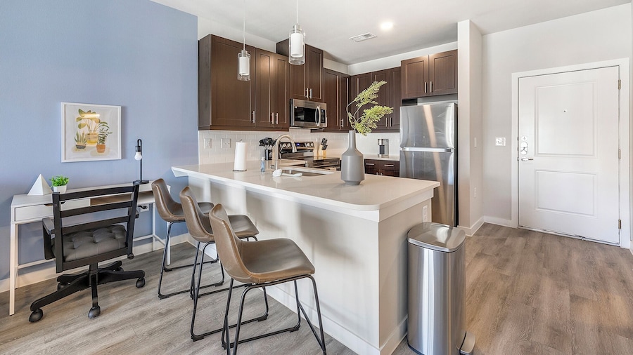 Landing Furnished Apartments - Corinth