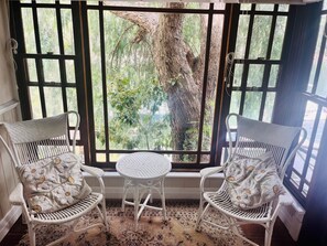 Interior - Original water front Cottage , nature, romance, fishing, boating, relaxing (Cottage Point)