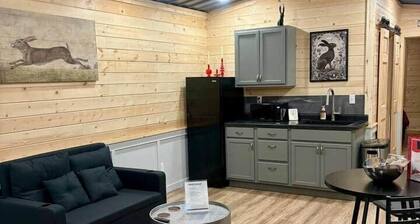 Jackrabbit on Plumb Ave