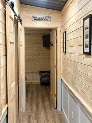 Interior - Jackrabbit on Plumb Ave (Tribune)