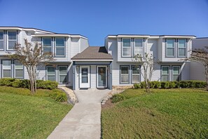 Exterior - Cozy Fernandina Shores 6343: 2 bedrooms, near beaches, perfect for family getaways. (Fernandina Beach)