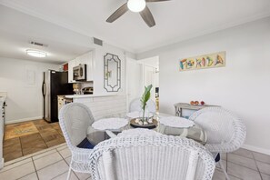 Dining - Cozy Fernandina Shores 6343: 2 bedrooms, near beaches, perfect for family getaways. (Fernandina Beach)