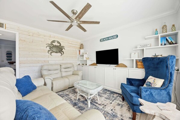 Smart TV - Cozy Fernandina Shores 6343: 2 bedrooms, near beaches, perfect for family getaways. (Fernandina Beach)
