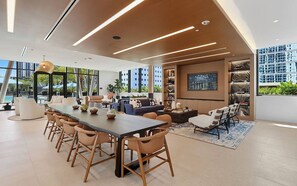 Exterior - Landing Apartments Miami near Overtown (Miami)
