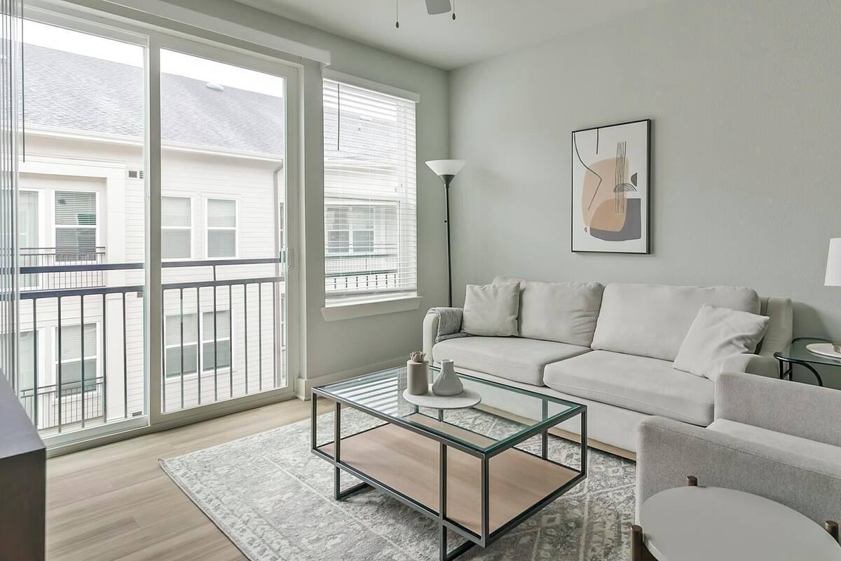 公寓 (2 Bedrooms) | 客廳 | 50 吋智能電視連數碼電視頻道