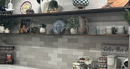 Maranatha Enjoyable 1-bedroom apartment with AC in charming Falls Church