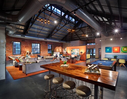 Luxury Historic Loft • Brick Walls • Pittsburgh City Getaway