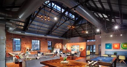 Luxury Historic Loft • Brick Walls • Pittsburgh City Getaway