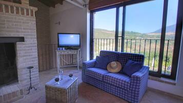 Casa Classic, 3 camere da letto | Soggiorno | Caminetto