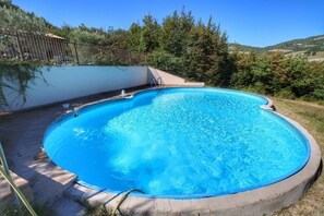 Piscine intérieure, piscine extérieure