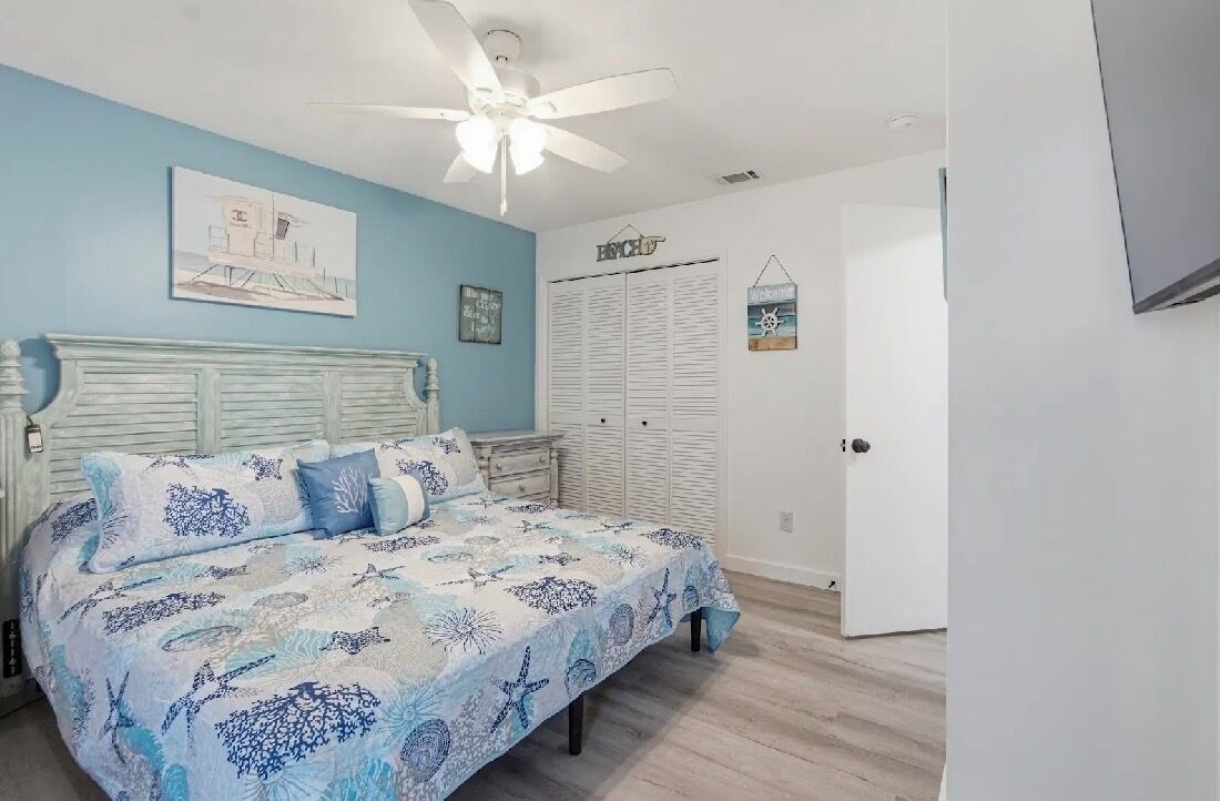 Iron/ironing board, WiFi, bed sheets