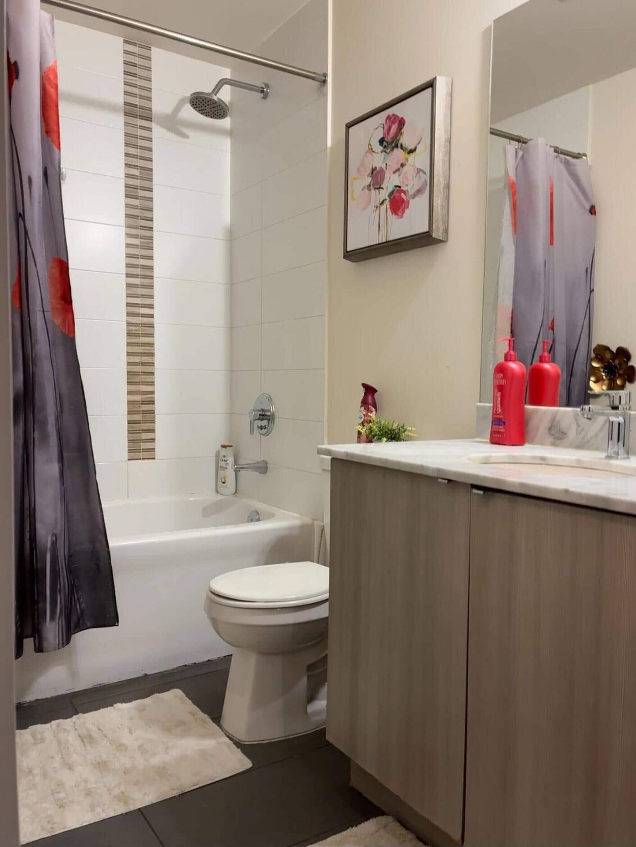 Apartment, 2 Schlafzimmer, Balkon, Stadtblick | Badezimmer