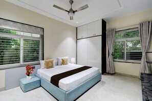 บ้านพัก | 6 ห้องนอน