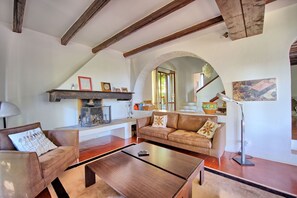 Fireplace - Villa Ulivacci - private pool, A/C, Chianti area, Tuscany (Cavriglia)