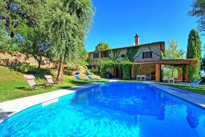 Pool - Villa Ulivacci - private pool, A/C, Chianti area, Tuscany (Cavriglia)