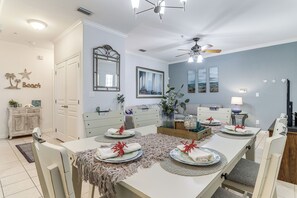 Dining - 1 Block to Beach: South Padre Condo w/ Pool Access (South Padre Island)