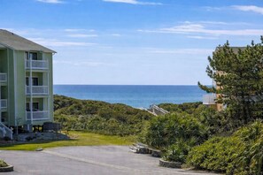 Exterior - Steps to Beach! Emerald Isle Condo w/ Ocean View (Emerald Isle)