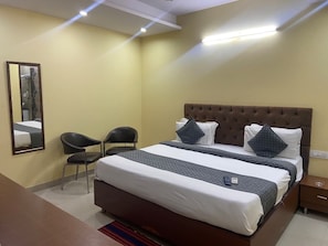 Room - Hotel Mannat Stays (Delhi)