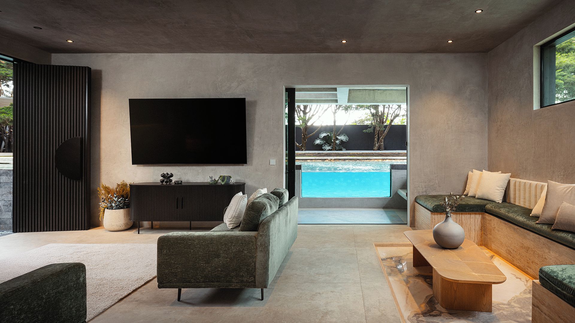 Smart TV, music library, stereo