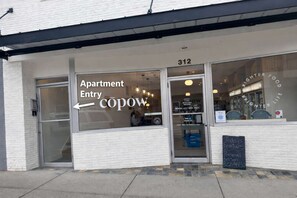 Exterior detail - The Loft On 4th Brand New Studio With Free Parking (Coeur d'Alene)