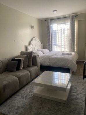 Room - Homes by Jay (Muchatha)