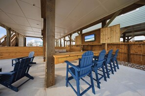 Property grounds - Pool + Putting Green + Firepit + Golf Cart Zone + Near Port Aransas Beach (Port Aransas)