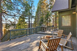 Outdoor dining - A-Frame Retreat + Fireplace + Game Loft + Deck | Near Lake | Bernina (Lake Arrowhead)