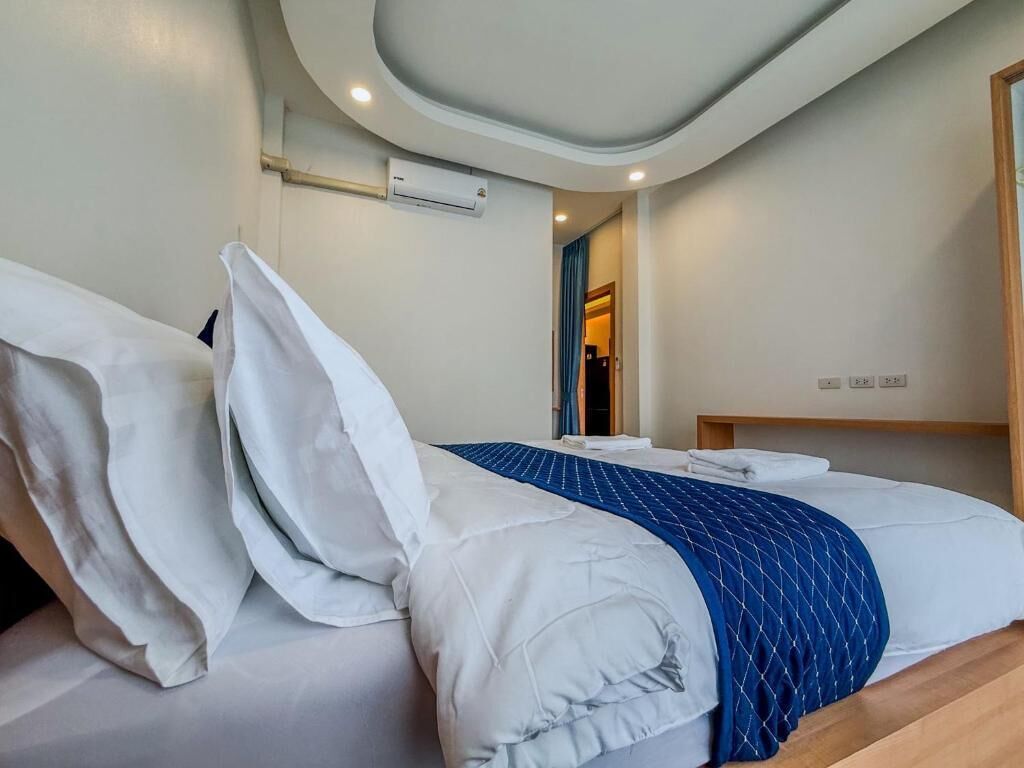 1 chambre, fer et planche à repasser, accès Internet
