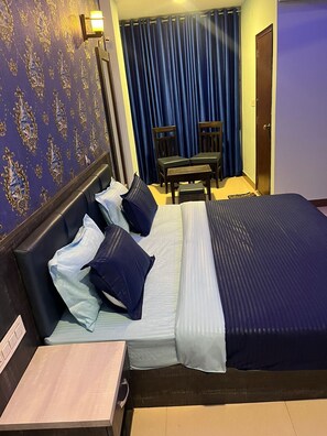 Superior Room - Hotel Golden Leaf (Udaipur)