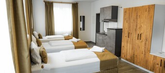 E&B Hotel