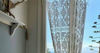"50 Shades Sea View
