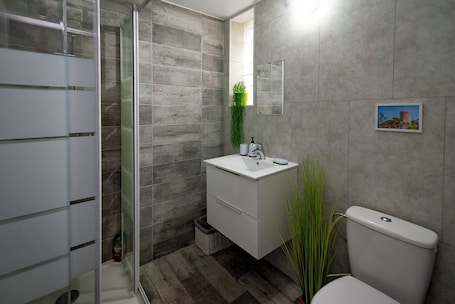 Shower, hair dryer, towels, soap. Modern, New, Stylish, 3 Bed, 2 Bath, Self Catering Gite. Private Garden & Pool!