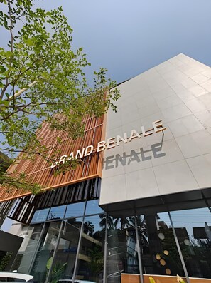 Mặt tiền nơi lưu trú