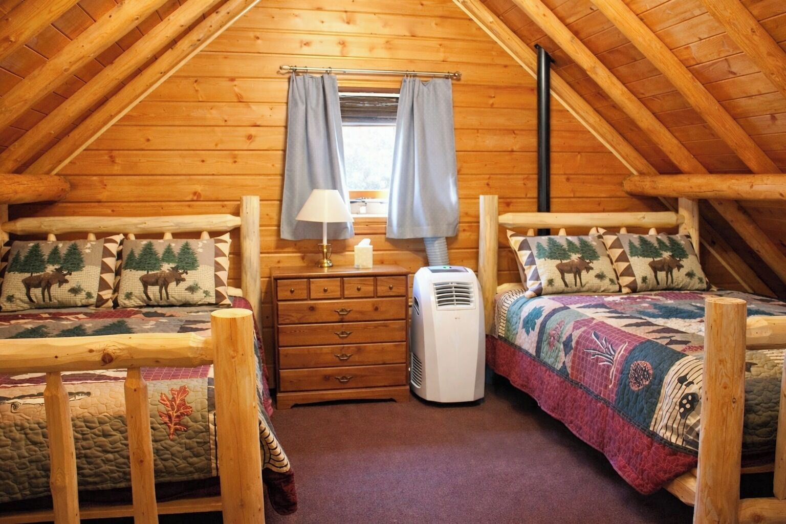 2 bedrooms, internet, bed sheets