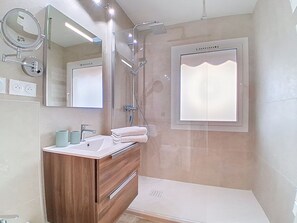Towels - l'Astrolabe by Interhome (Cagnes-sur-Mer)