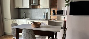 EXPERIENCE THE ENCHANTMENT:BEAUTIFUL APARTMENT, COZY AND SUPER FUNCTIONAL.