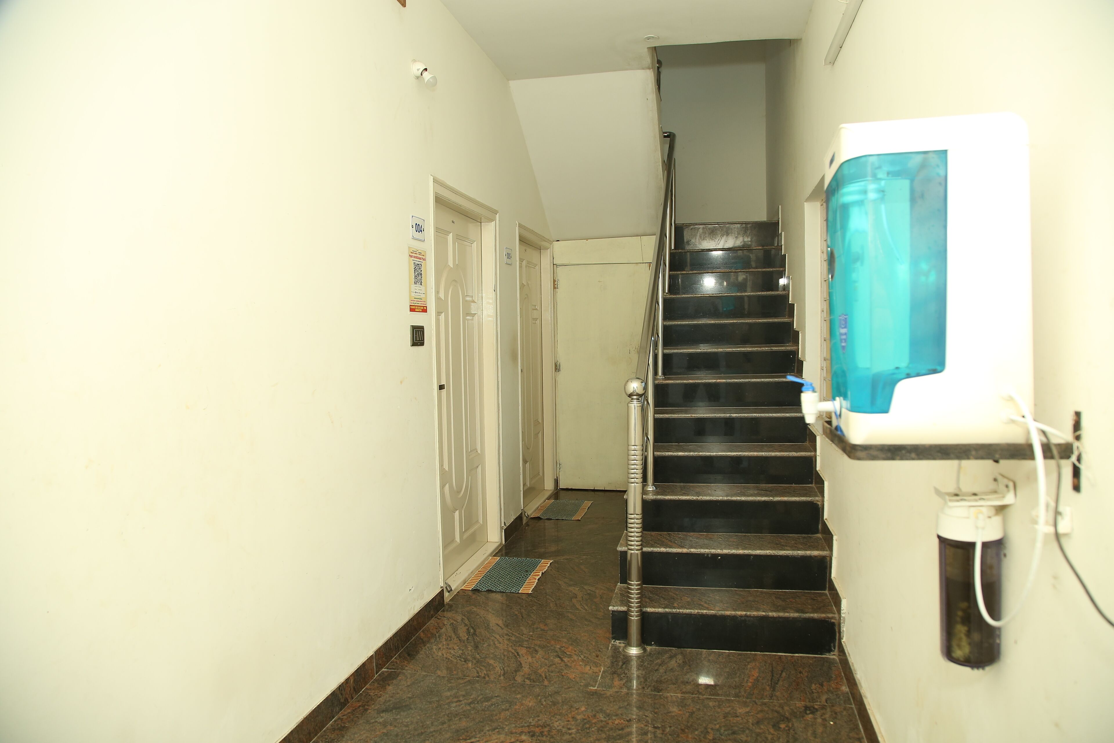 Classic Triple Room, Balcony, Garden View | Interior