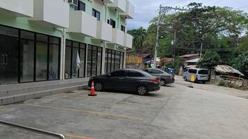 Enceinte de lâhĂ©bergement