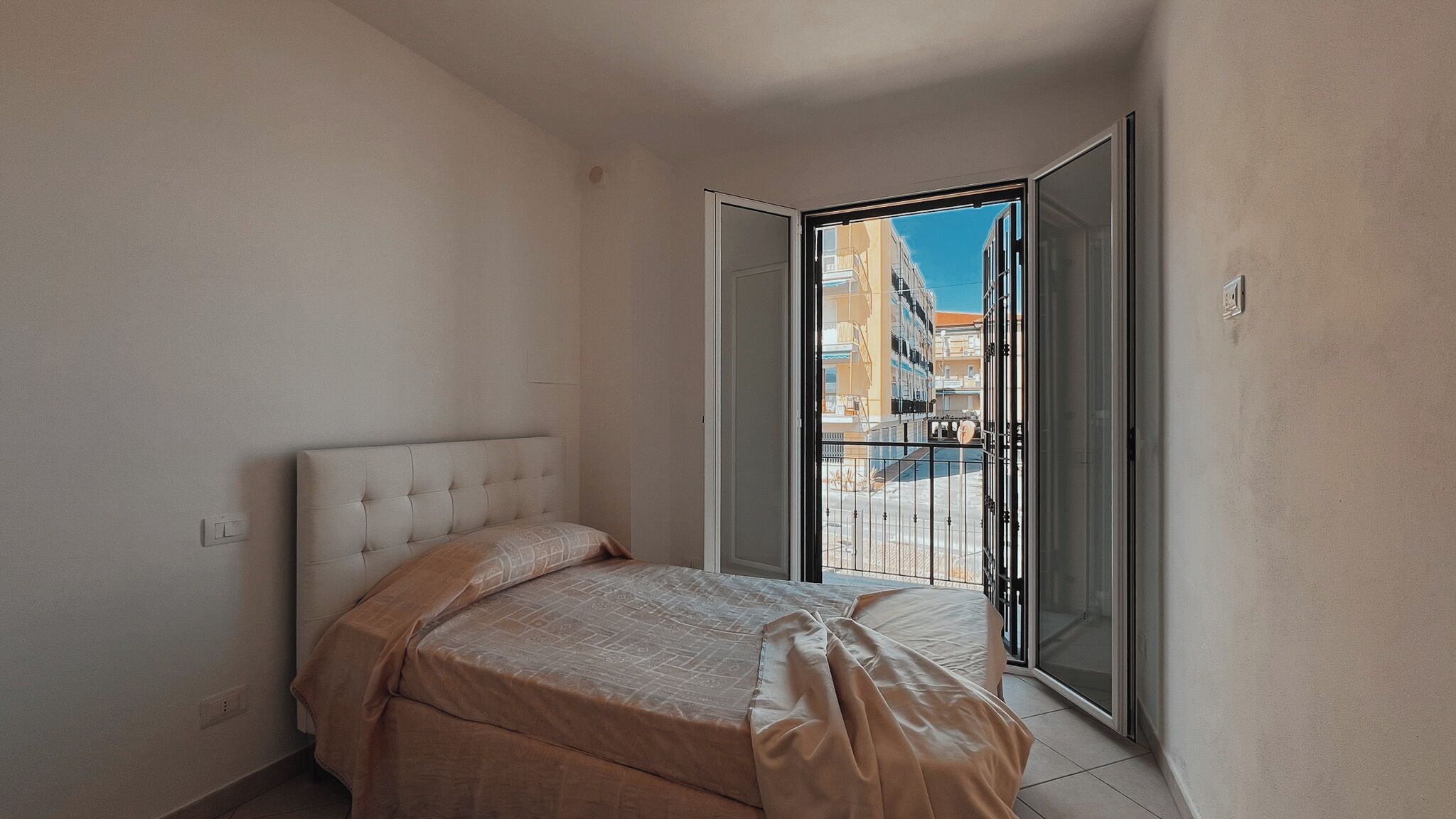 5 camere, ferro/asse da stiro, Wi-Fi, lenzuola