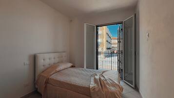 5 camere, ferro/asse da stiro, Wi-Fi, lenzuola