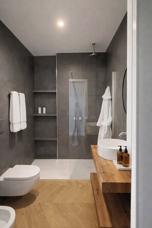 Deluxe Double Room, Balcony, Mountain View | Bathroom - Cratèrico (Napoli)