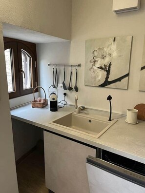 Interior - A Blue Primrose in the hamlet (Montecchio)