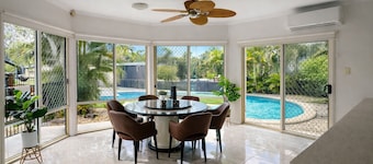 Fully AC 3-bedroom apartment with swimming pool and 3 parking spaces