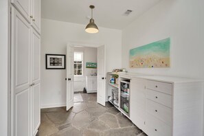 Interior - World Cup Exclusive Buckhead estate with private pool (Atlanta)