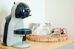 Habitación Confort con 2 camas individuales | Café o cafetera