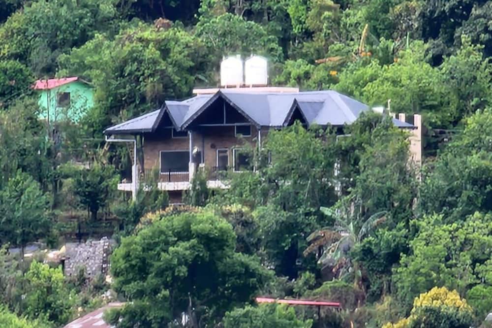 B'NEST By Baan Home Stay