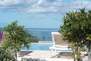 Pool - Beautiful 4-bedroom villa with AC Panoramic View (Corfu)